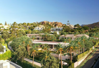 This exceptional plot enjoys a prime location in the heart of La Cerquilla, an exclusive residential enclave.