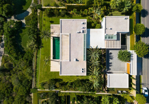 This exquisite villa, nestled beside the Finca Cortesin golf course, presents an extraordinary opportunity for residents to immerse themselves in the lavish Mediterranean lifestyle.