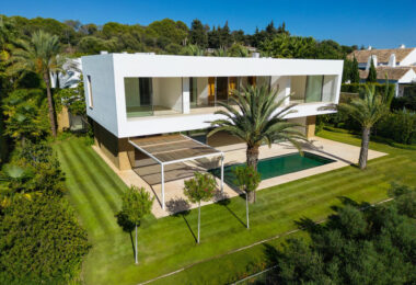 This exquisite villa, nestled beside the Finca Cortesin golf course, presents an extraordinary opportunity for residents to immerse themselves in the lavish Mediterranean lifestyle.