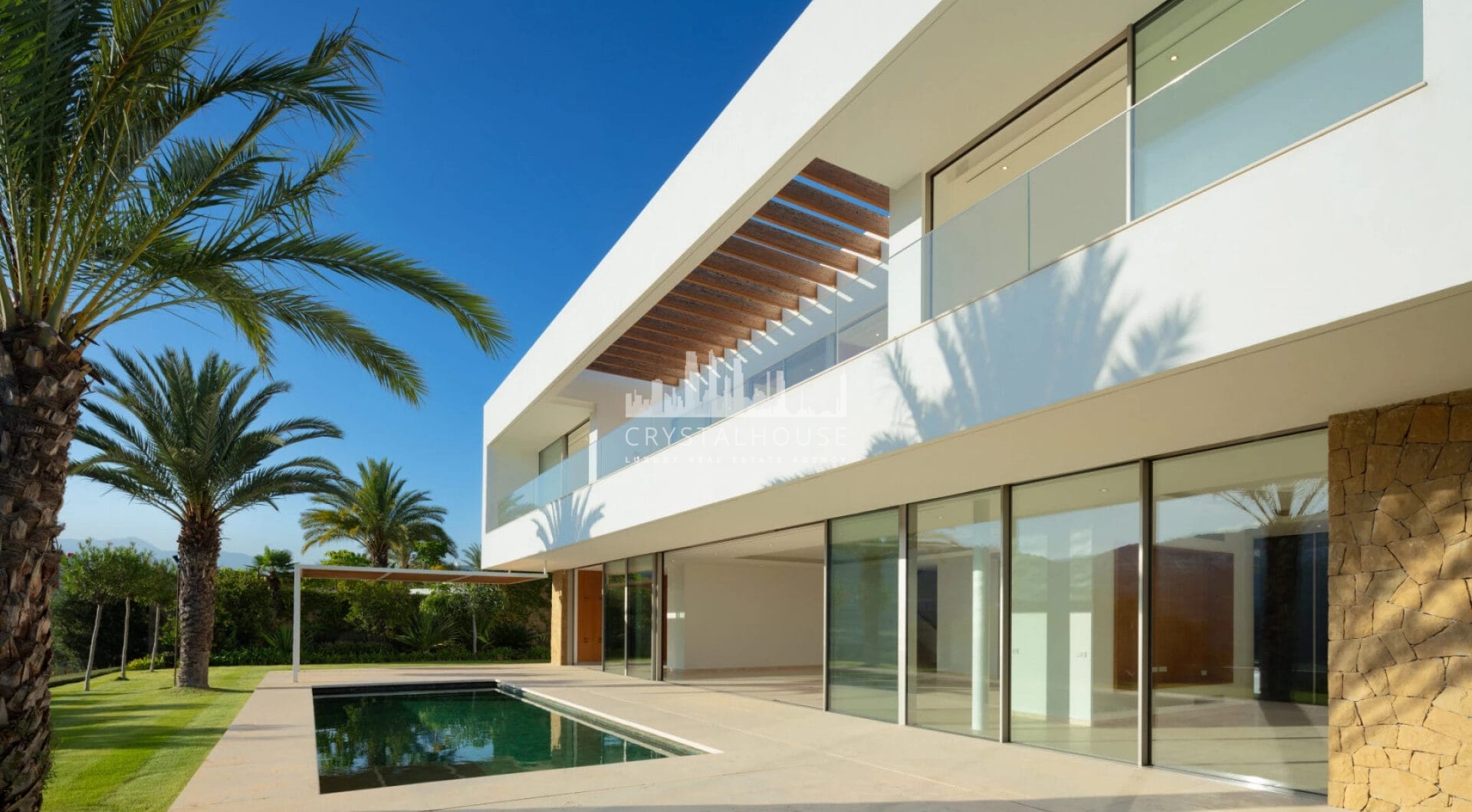 This exquisite villa, nestled beside the Finca Cortesin golf course, presents an extraordinary opportunity for residents to immerse themselves in the lavish Mediterranean lifestyle.