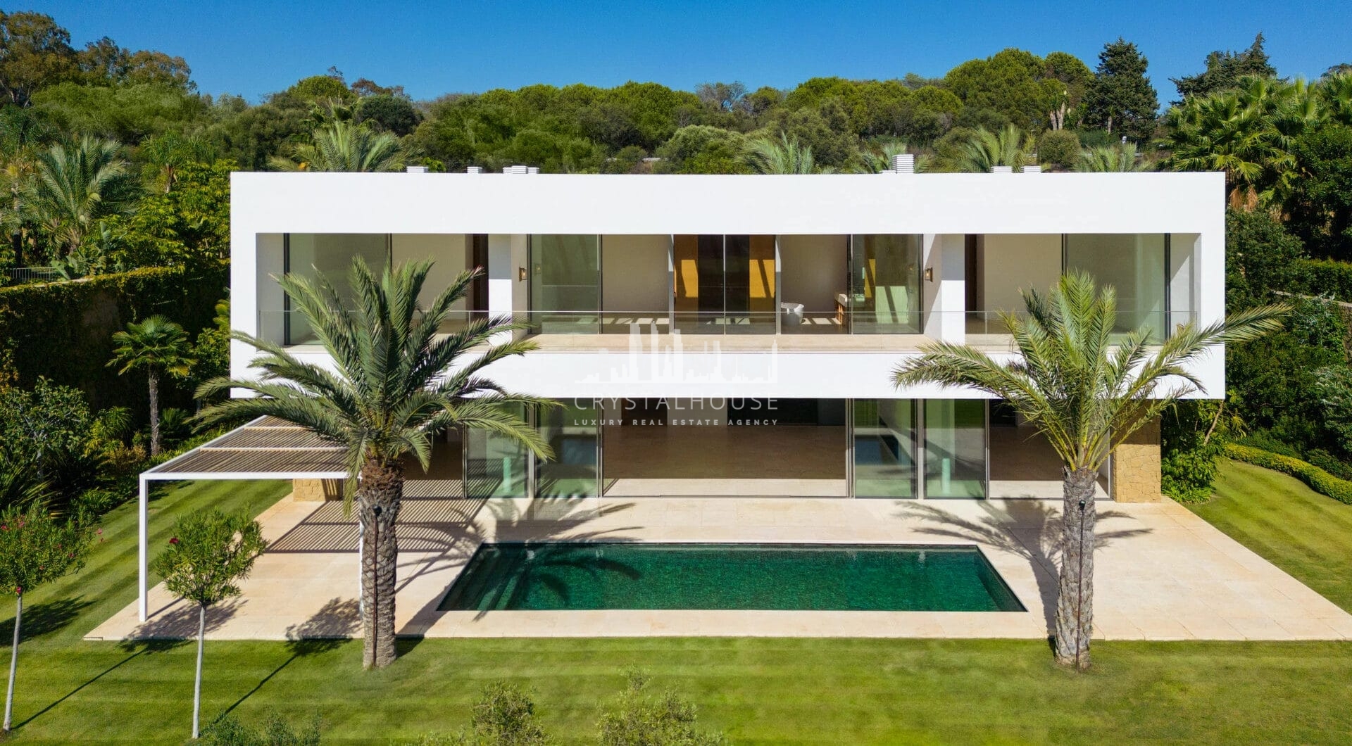 This exquisite villa, nestled beside the Finca Cortesin golf course, presents an extraordinary opportunity for residents to immerse themselves in the lavish Mediterranean lifestyle.