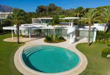 This prestigious villa stands as a testament to architectural ingenuity, capturing the essence of uniqueness and sophistication.
