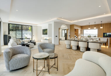Introducing Herrojo 21, a remarkable villa set in the heart of La Quinta, positioned on a prestigious and elevated frontline golf plot within the secure gated community of El Herrojo Alto.