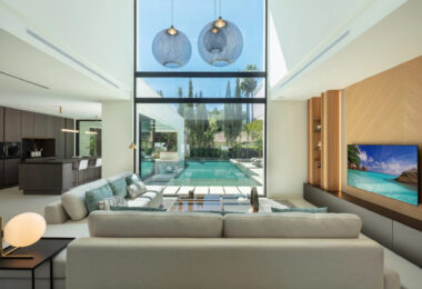 Villa Sirius is a modern villa located in the desirable area of Las Brisas, Nueva Andalucía.