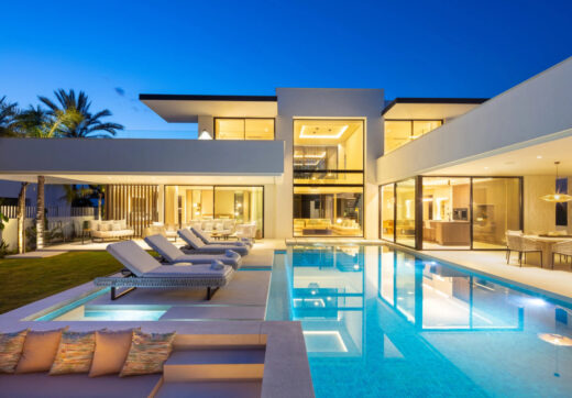 Villa Sirius is a modern villa located in the desirable area of Las Brisas, Nueva Andalucía.