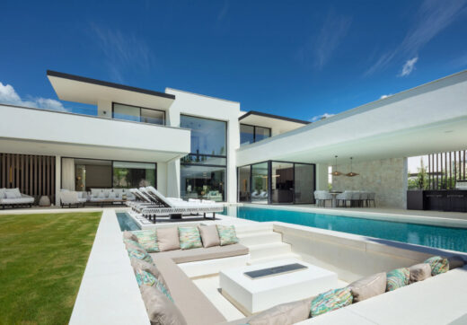 Villa Sirius is a modern villa located in the desirable area of Las Brisas, Nueva Andalucía.
