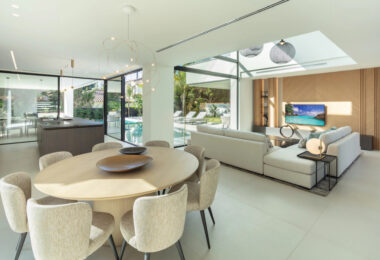 Villa Sirius is a modern villa located in the desirable area of Las Brisas, Nueva Andalucía.