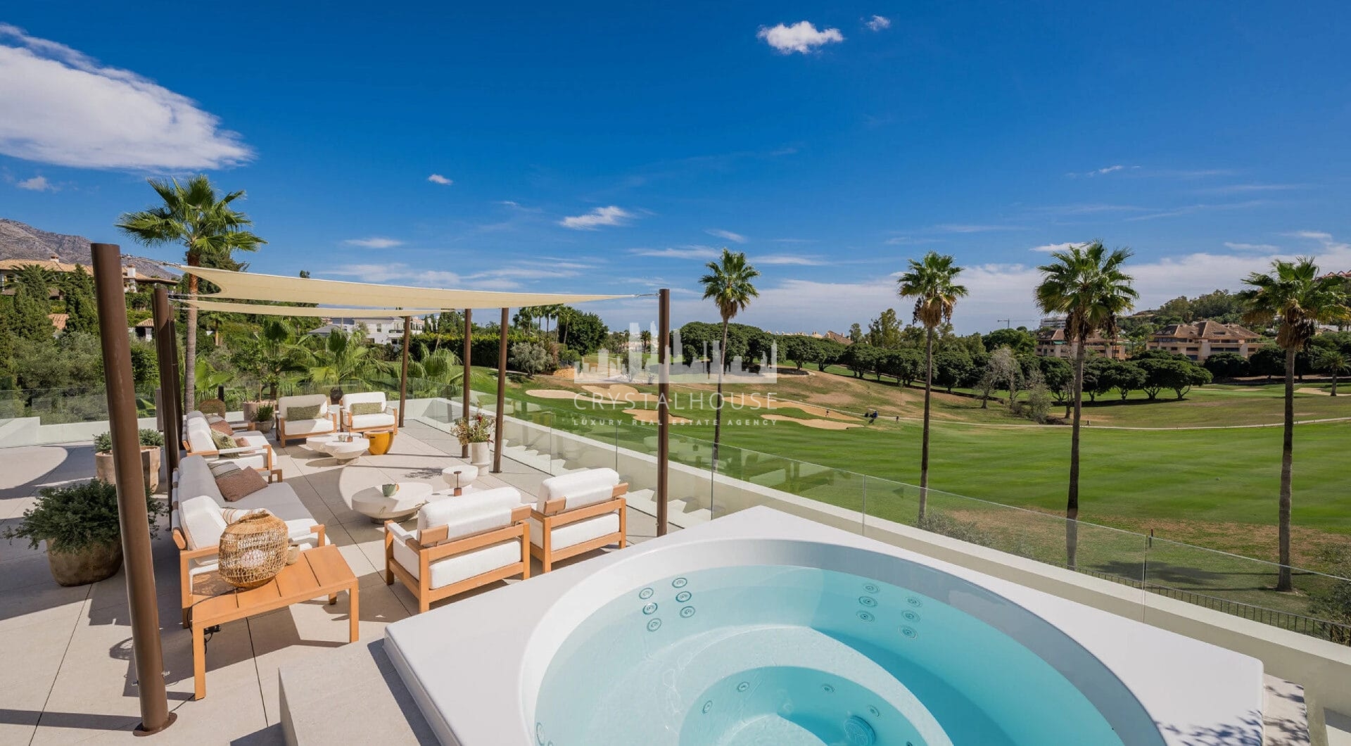 Casa Tesalia is an outstanding design villa which with its frontline golf position is all about entertainment and golf.