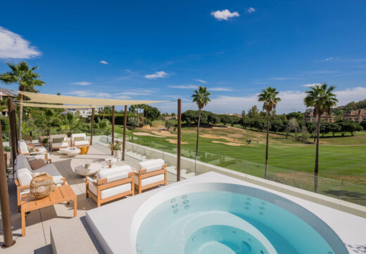 Casa Tesalia is an outstanding design villa which with its frontline golf position is all about entertainment and golf.