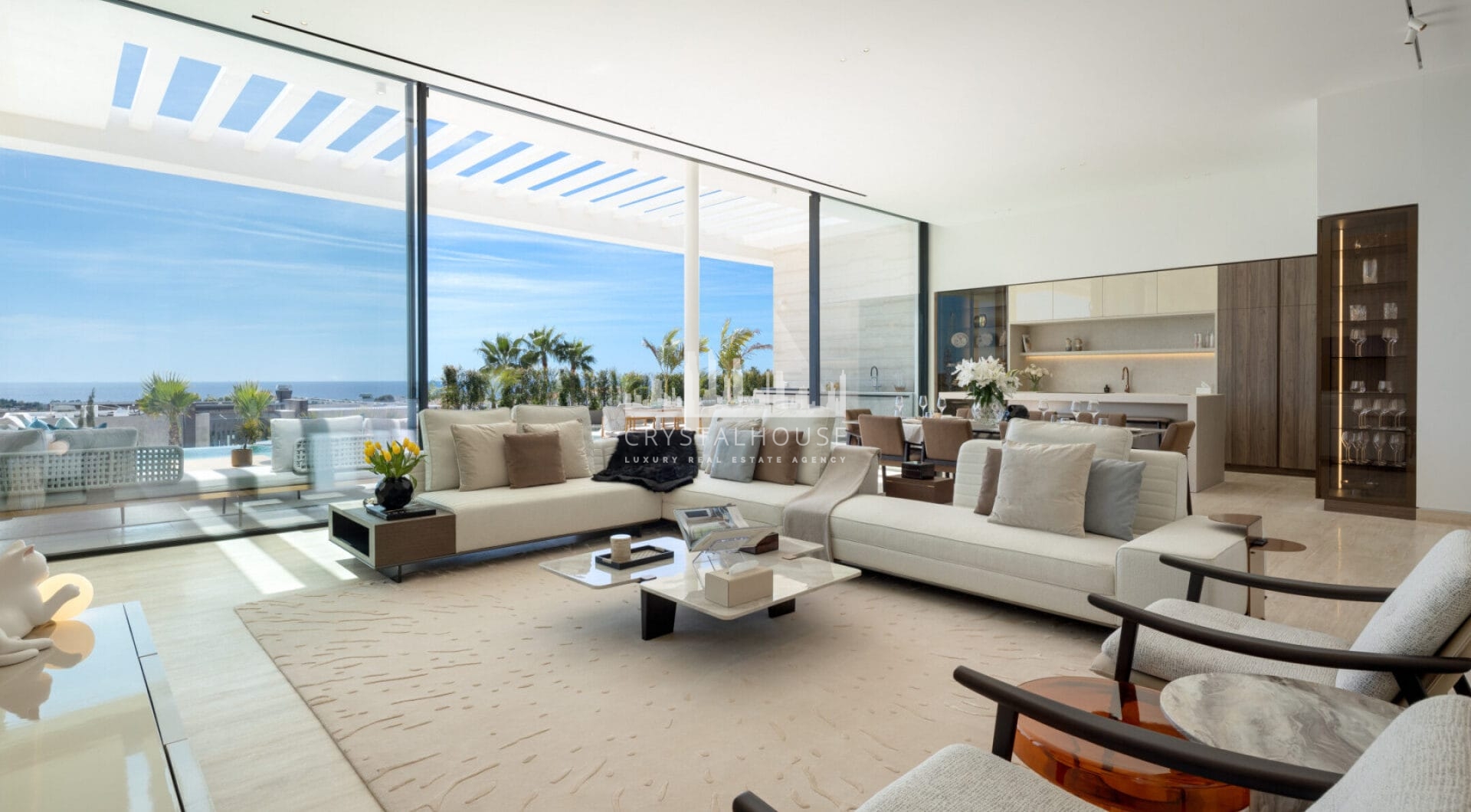 Introducing a brand-new modern villa located in the exclusive gated community of Los Flamingos, Benahavís.