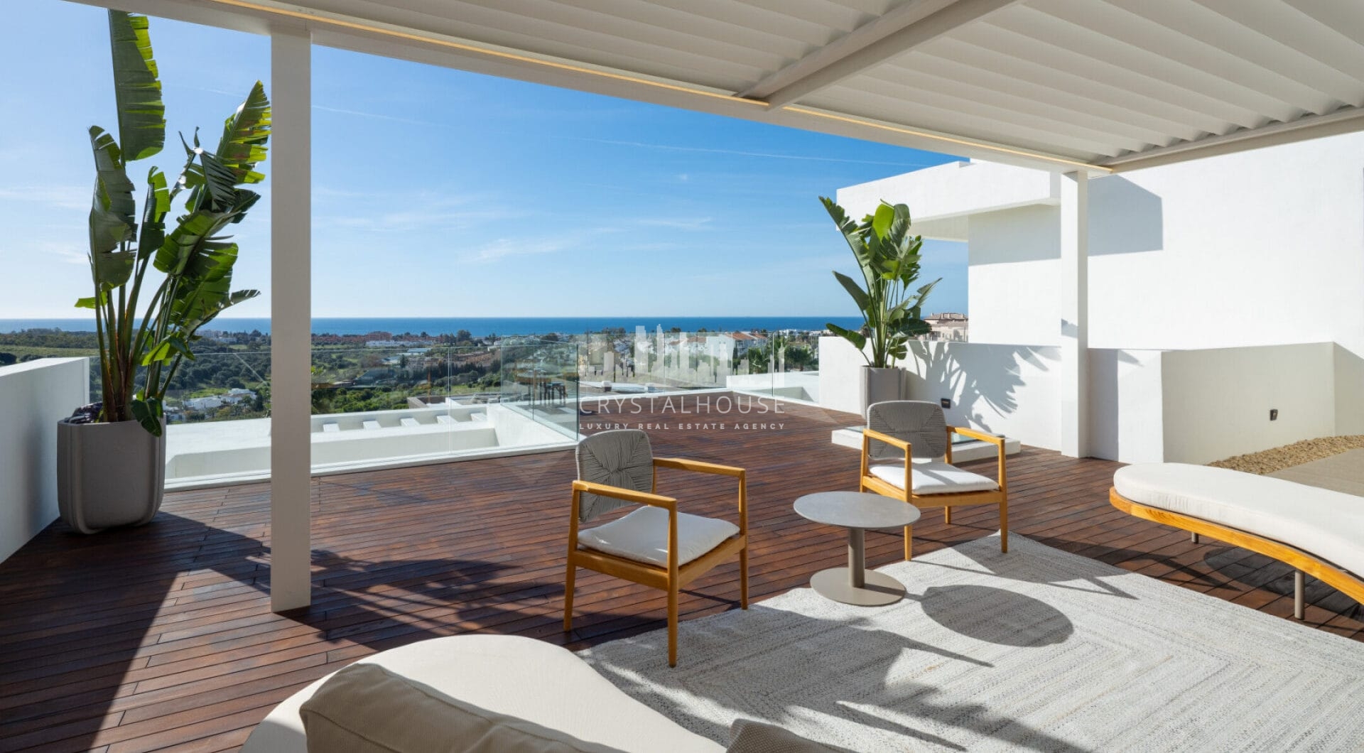 Introducing a brand-new modern villa located in the exclusive gated community of Los Flamingos, Benahavís.