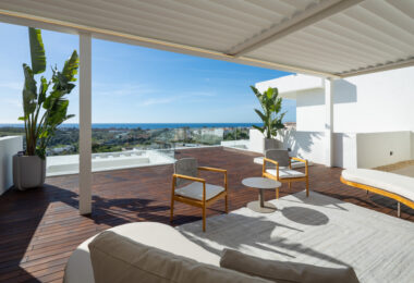 Introducing a brand-new modern villa located in the exclusive gated community of Los Flamingos, Benahavís.