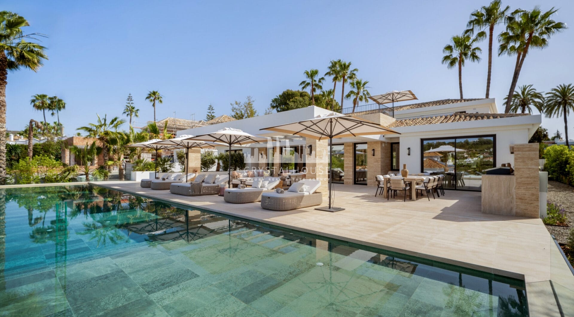 Villa Azteca is an enchanting villa nestled in the highly coveted Aloha area.