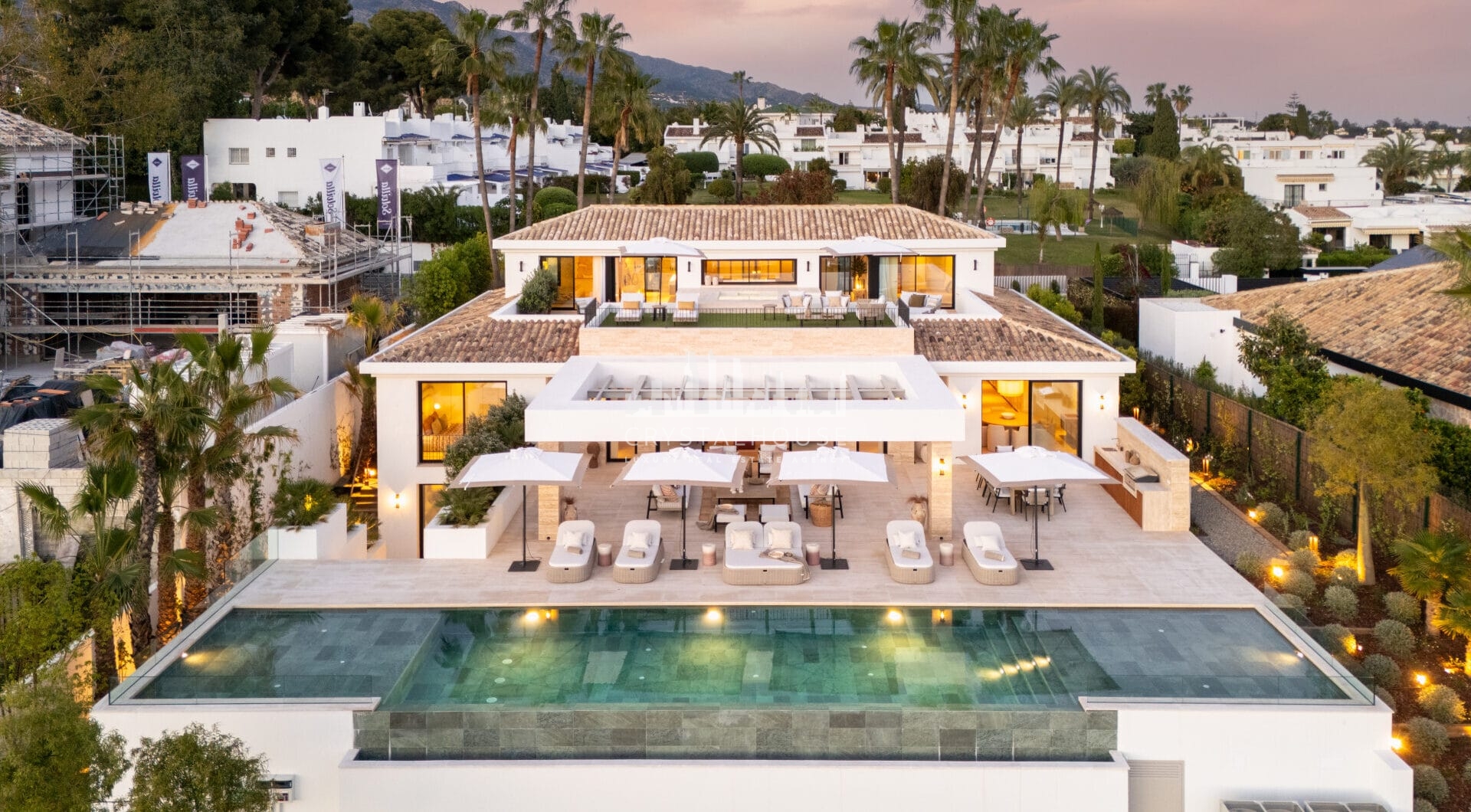 Villa Azteca is an enchanting villa nestled in the highly coveted Aloha area.