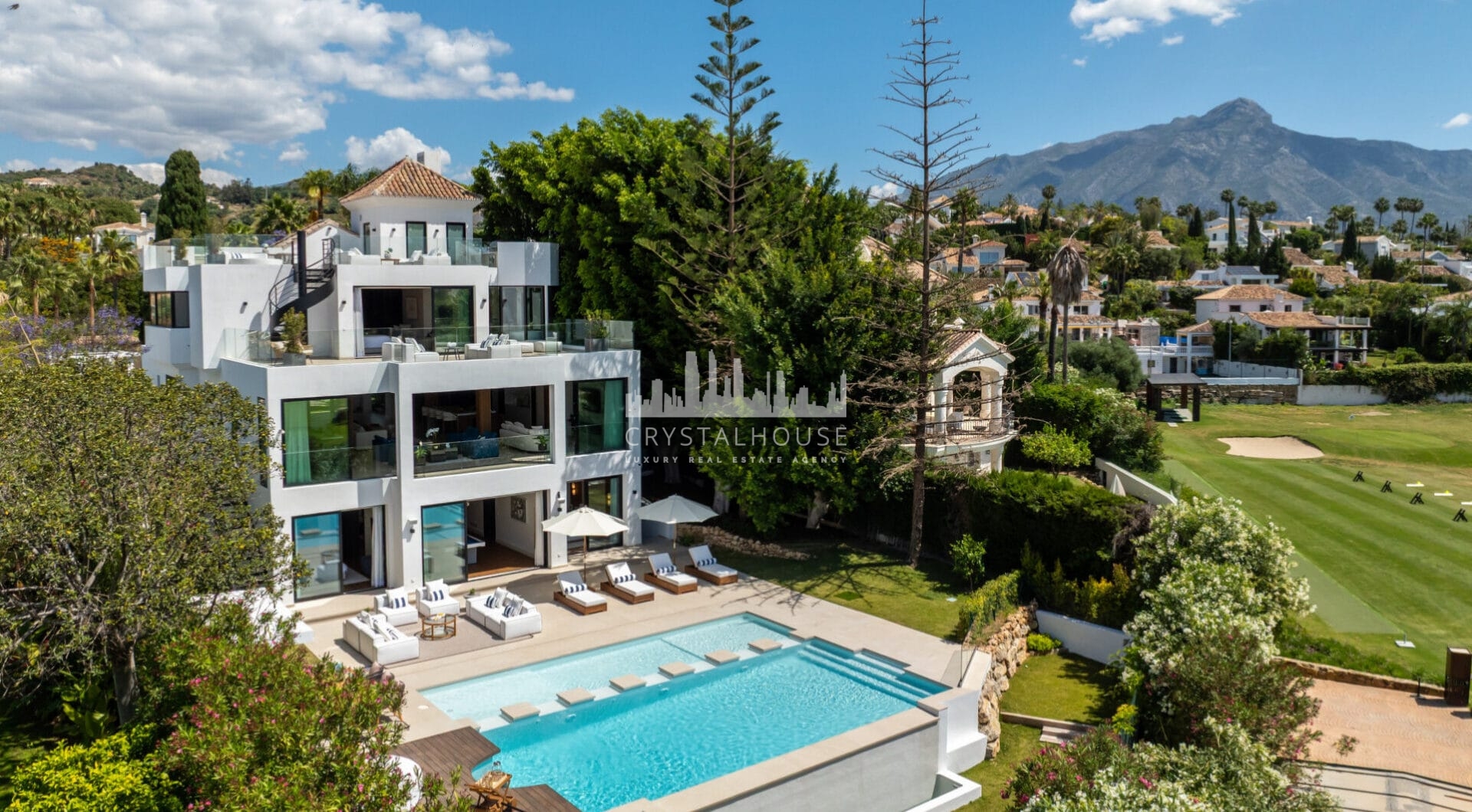 Boasting of unparalleled architecture and unrivalled construction quality, Villa 2000 offers sophisticated and contemporary living, sitting on a private plot within a secure community with breathtaking front-line panoramic views towards Los Naranjos Golf