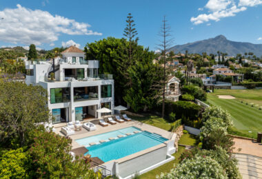 Boasting of unparalleled architecture and unrivalled construction quality, Villa 2000 offers sophisticated and contemporary living, sitting on a private plot within a secure community with breathtaking front-line panoramic views towards Los Naranjos Golf