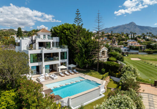 Boasting of unparalleled architecture and unrivalled construction quality, Villa 2000 offers sophisticated and contemporary living, sitting on a private plot within a secure community with breathtaking front-line panoramic views towards Los Naranjos Golf