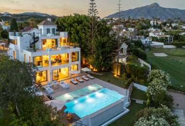 Boasting of unparalleled architecture and unrivalled construction quality, Villa 2000 offers sophisticated and contemporary living, sitting on a private plot within a secure community with breathtaking front-line panoramic views towards Los Naranjos Golf