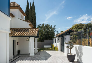 Villa Zafira is a charming Mediterranean retreat that seamlessly blends traditional charm with refined contemporary touches.