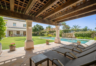 Casa de Jabalí is a prime beachfront estate in Los Monteros, Marbella East, offering an exceptional location just steps from the sea.