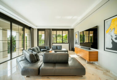 Villa Paradiso is a stunning property located in the prestigious gated community of Sierra Blanca, one of Marbella’s most sought-after addresses.