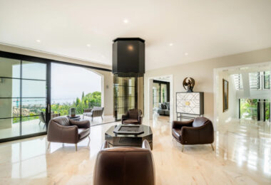 Villa Paradiso is a stunning property located in the prestigious gated community of Sierra Blanca, one of Marbella’s most sought-after addresses.