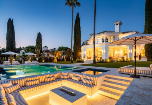 Welcome to Villa Karina, a magnificent 5-bedroom luxury villa nestled in the heart of Nueva Andalucía, offering the perfect blend of elegance, comfort, and prime location.