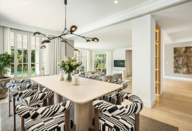 Welcome to Villa Karina, a magnificent 5-bedroom luxury villa nestled in the heart of Nueva Andalucía, offering the perfect blend of elegance, comfort, and prime location.