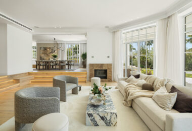 Welcome to Villa Karina, a magnificent 5-bedroom luxury villa nestled in the heart of Nueva Andalucía, offering the perfect blend of elegance, comfort, and prime location.