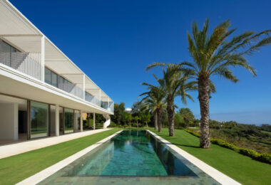 Exuding opulence and refinement, this exceptional villa redefines the very notion of luxury golf resort living.