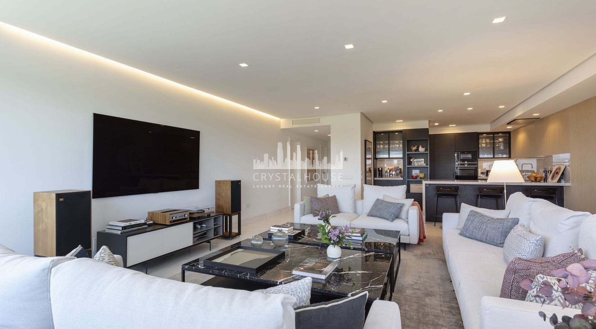 Located in one of Guadalmina Alta’s most established frontline golf communities.