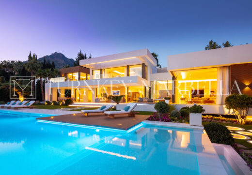 Set in the exclusive gated community of Sierra Blanca, Rossini 13 offers privacy, security, and panoramic sea views stretching to Gibraltar and the African coastline.