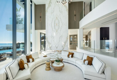 El Unico is a very luxurious villa with panoramic views of the Mediterranean Sea and is situated within the gated and secure La Zagaleta Resort and Country Club, which is recognised as the most exclusive urbanization in all of Europe.