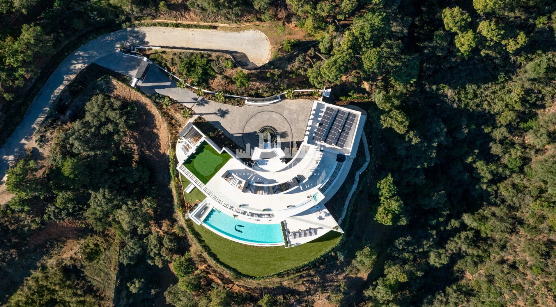 El Unico is a very luxurious villa with panoramic views of the Mediterranean Sea and is situated within the gated and secure La Zagaleta Resort and Country Club, which is recognised as the most exclusive urbanization in all of Europe.