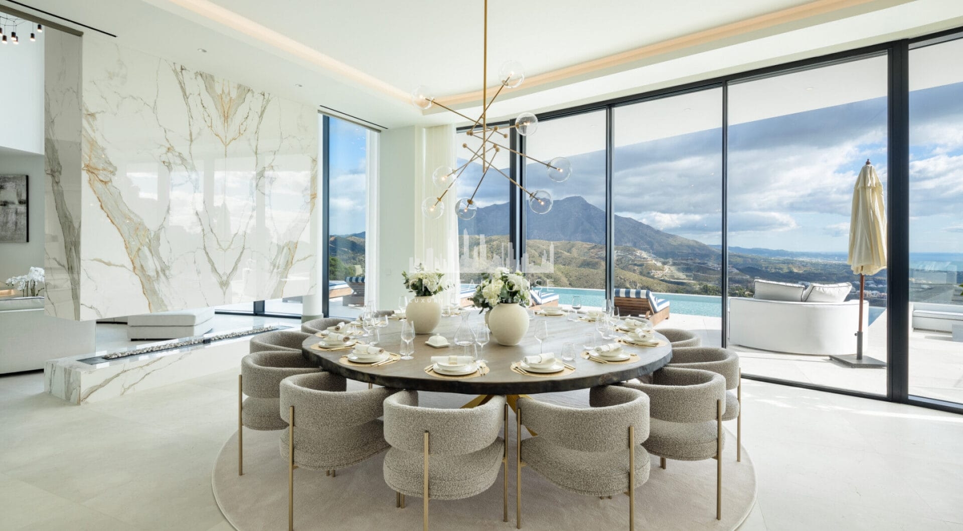 El Unico is a very luxurious villa with panoramic views of the Mediterranean Sea and is situated within the gated and secure La Zagaleta Resort and Country Club, which is recognised as the most exclusive urbanization in all of Europe.