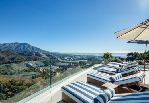 El Unico is a very luxurious villa with panoramic views of the Mediterranean Sea and is situated within the gated and secure La Zagaleta Resort and Country Club, which is recognised as the most exclusive urbanization in all of Europe.