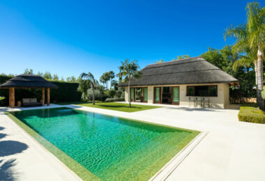 Luxury Residence in Sierra Blanca, Marbella Golden MileClassical style villa with modern guest house and pool on an ample plot in the heart of Sierra Blanca, Marbella Golden Mile.