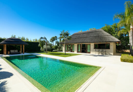 Luxury Residence in Sierra Blanca, Marbella Golden MileClassical style villa with modern guest house and pool on an ample plot in the heart of Sierra Blanca, Marbella Golden Mile.