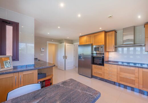 Presenting a captivating three-bedroom duplex penthouse nestled within the prestigious La Alzambra Hill Club, an exclusive 24-hour gated and secure development.