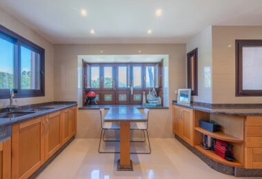 Presenting a captivating three-bedroom duplex penthouse nestled within the prestigious La Alzambra Hill Club, an exclusive 24-hour gated and secure development.