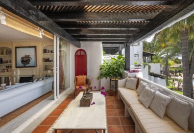 Located within the prestigious Persian Gardens of the renowned Puente Romano Resort on Marbella’s Golden Mile, this spacious three-bedroom duplex penthouse presents a rare opportunity to own a home with enduring charm and extraordinary potential.