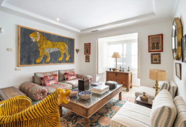 Discover this spectacular property located in the prestigious area of La Quinta, Benahavis, ideal for golf enthusiasts and Mediterranean living.