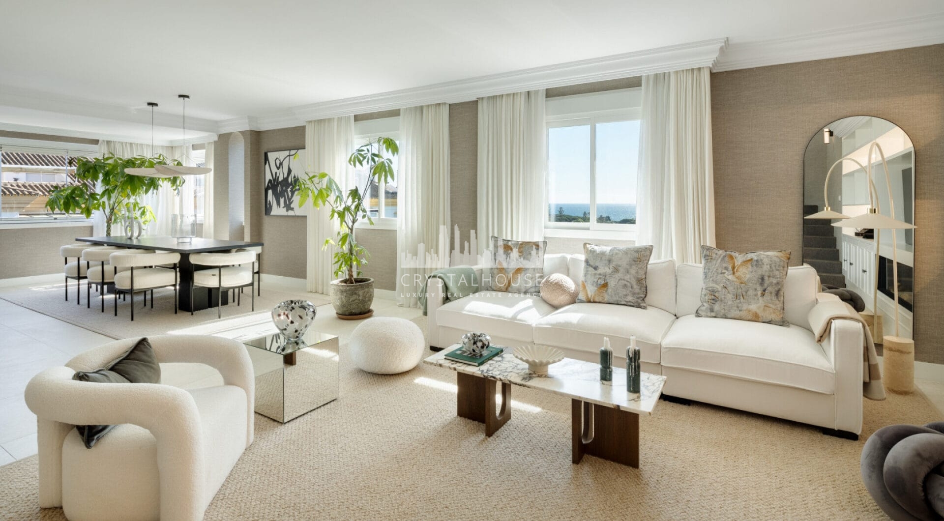 Located in the sought-after area of the Marbella Golden Mile, Costa PH is an exceptional duplex penthouse offering panoramic sea and mountain views.