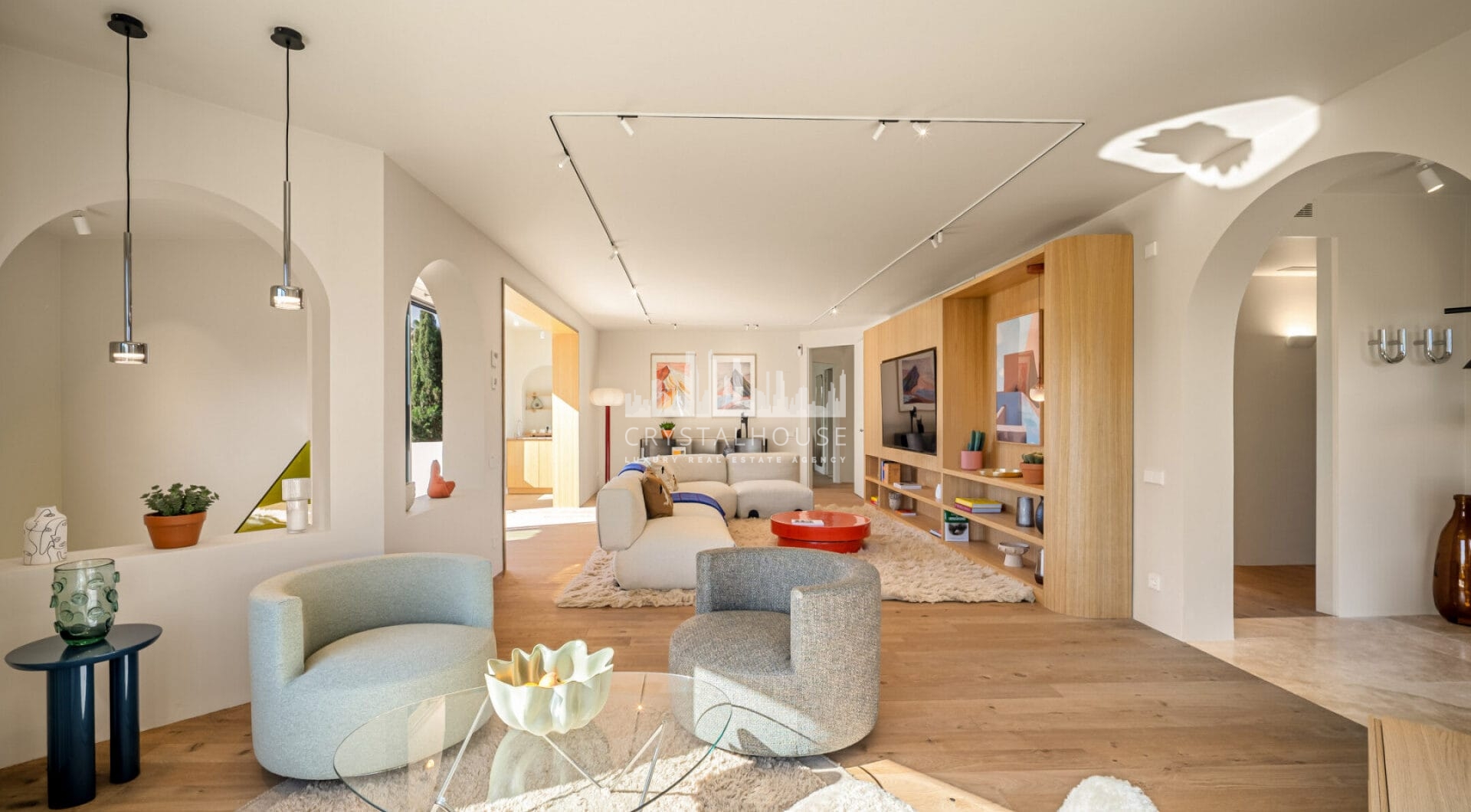 Villa Madrisa is a stunning Mediterranean villa located in the heart of Nueva Andalucía.