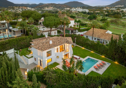 Villa Madrisa is a stunning Mediterranean villa located in the heart of Nueva Andalucía.