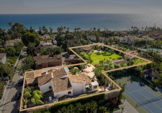 Situated in the coveted enclave of Los Monteros Playa in Marbella East, this extraordinary estate offers a rare opportunity to own a unique sanctuary in one of the Costa del Sol’s most exclusive beachfront communities.