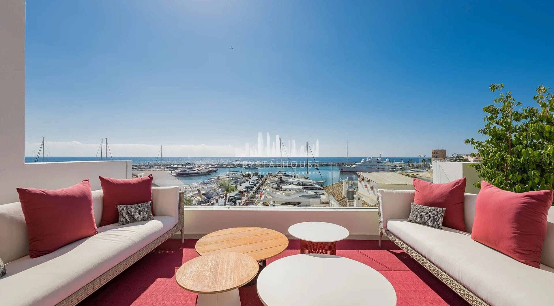 Situated in the heart of Marbella’s renowned Puerto Banus, this luxury apartment offers an exquisite living experience in one of Spain’s most prestigious locations.