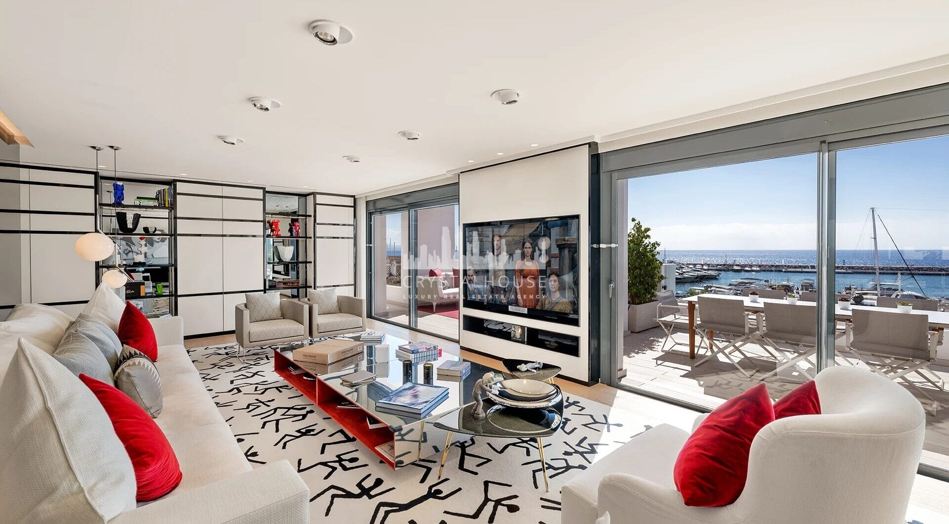 Situated in the heart of Marbella’s renowned Puerto Banus, this luxury apartment offers an exquisite living experience in one of Spain’s most prestigious locations.