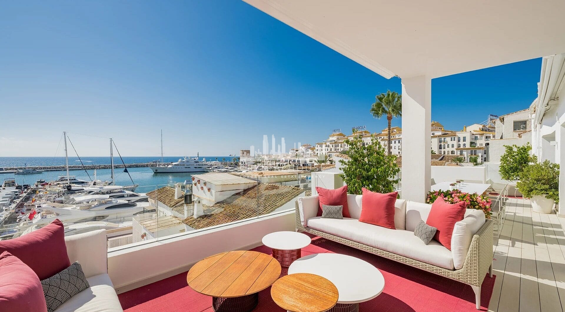 Situated in the heart of Marbella’s renowned Puerto Banus, this luxury apartment offers an exquisite living experience in one of Spain’s most prestigious locations.