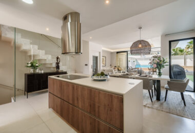 Welcome to Azure 7, a modern semi-detached villa located in the gated community of Banus Bay, just minutes from Puerto Banus.